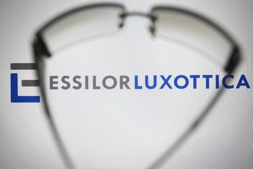 EssilorLuxottica : supports et publication en vue